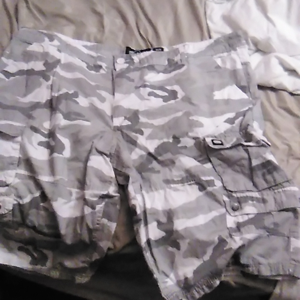 Ecko cargo shorts